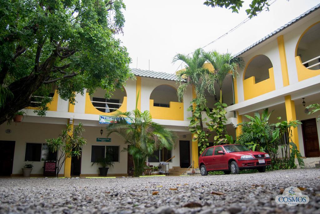 Hotel Cosmos Tamasopo Exterior photo